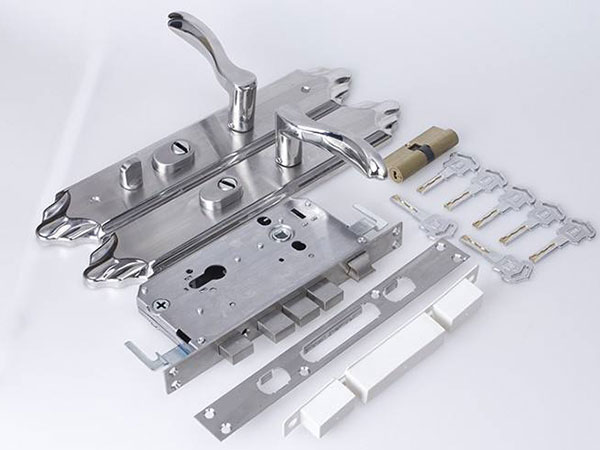 重慶上門換鎖公司電話